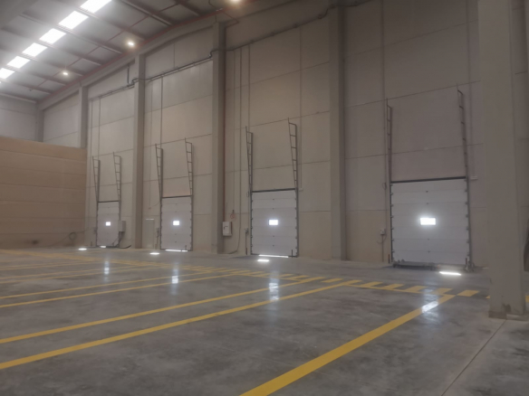 Nave Megapark Sevilla 2