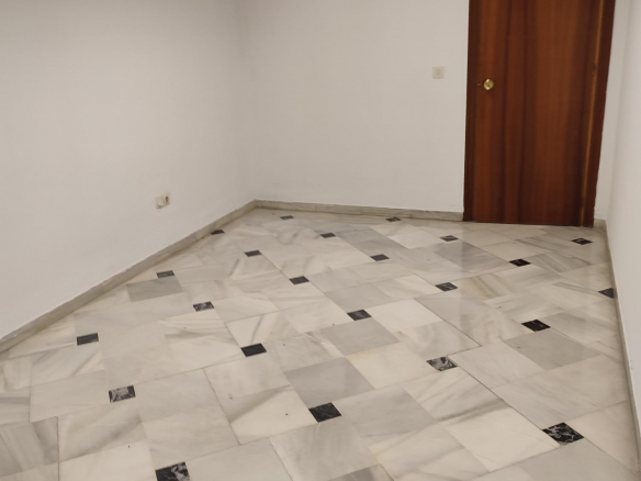 Alquiler nave polígono la chaparrilla