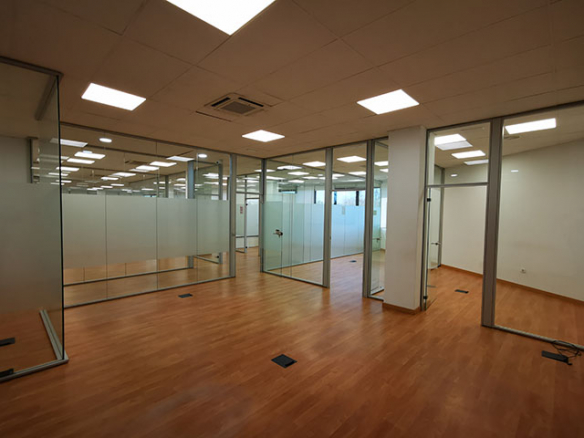 Alquiler de Oficina en Los Bermejales 2