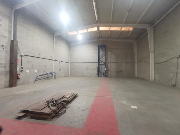 NAVE VENTA NUEVO CALONGE