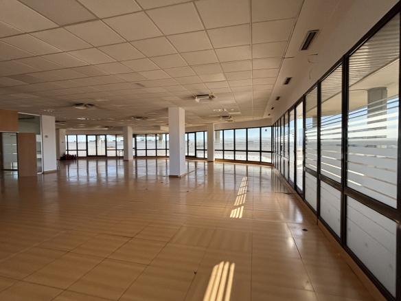 OFICINA ALQUILER LOS BERMEJALES