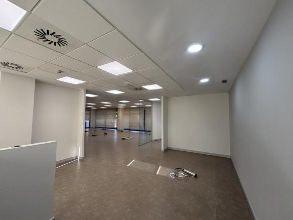 OFICINA ALQUILER SECTOR SUR-PALMERA
