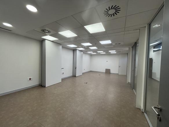 OFICINA ALQUILER SECTOR SUR-PALMERA