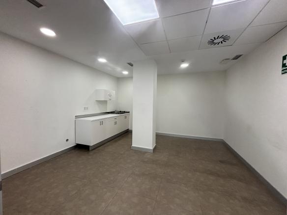 OFICINA ALQUILER SECTOR SUR-PALMERA
