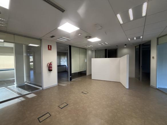 OFICINA ALQUILER SECTOR SUR-PALMERA